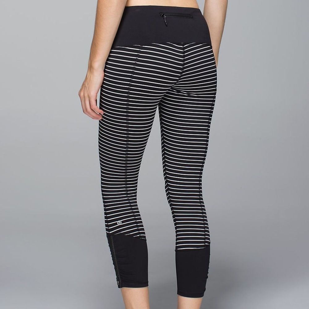Lululemon Runday Crop Parallel Stripe - Picture 2 of 8